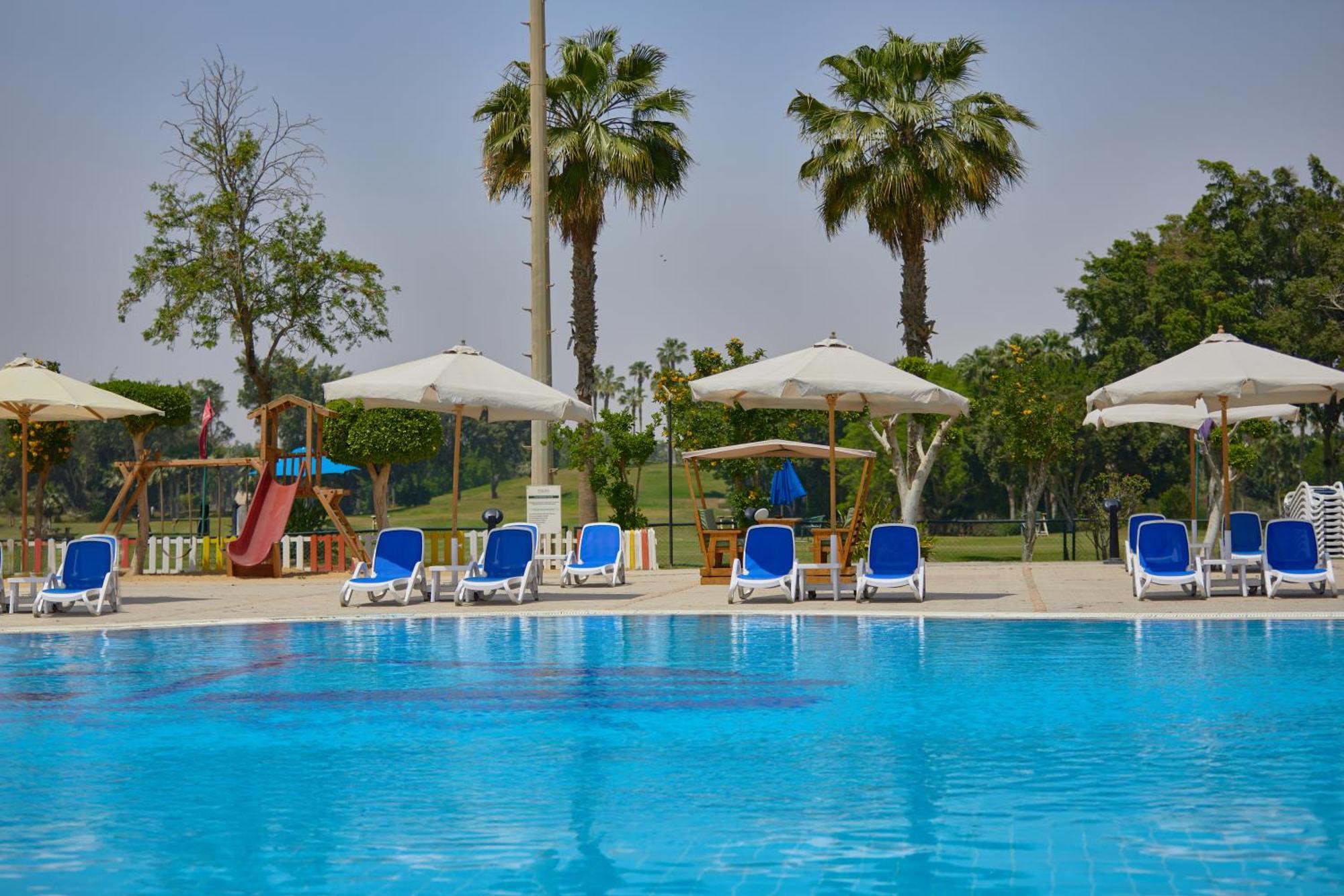 Swiss Inn Pyramids Golf Resort 6th of October City Esterno foto