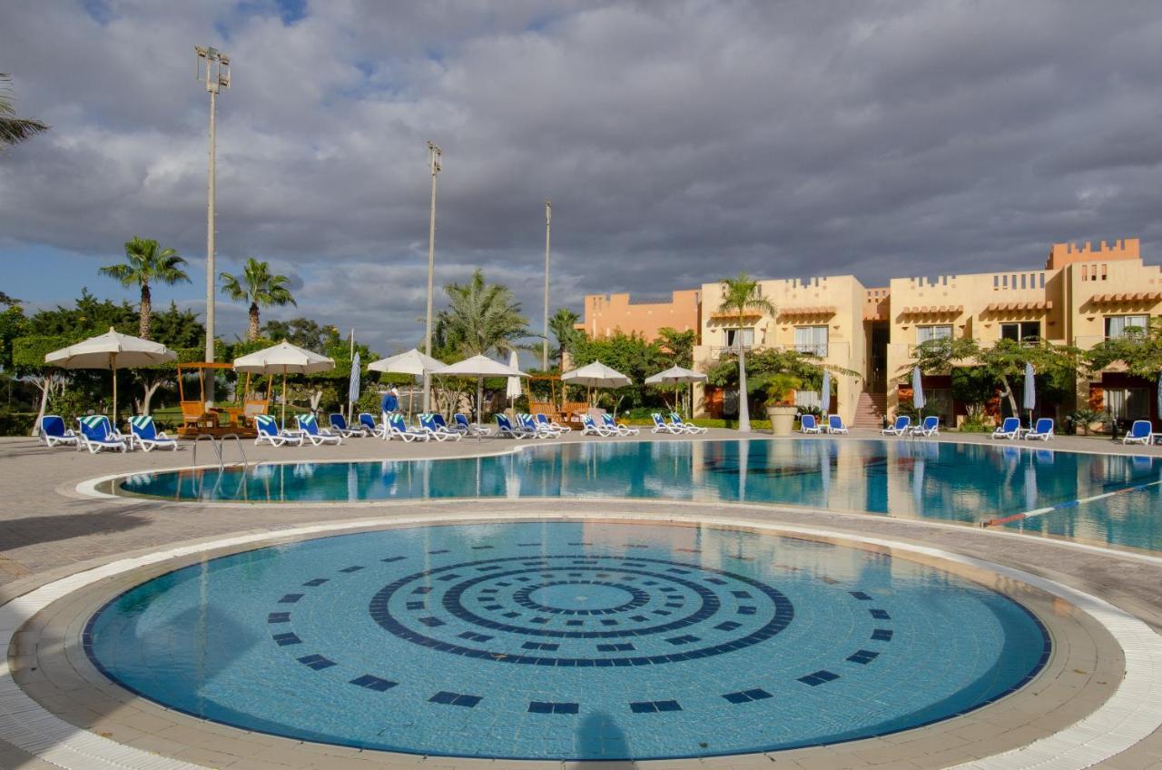 Swiss Inn Pyramids Golf Resort 6th of October City Esterno foto