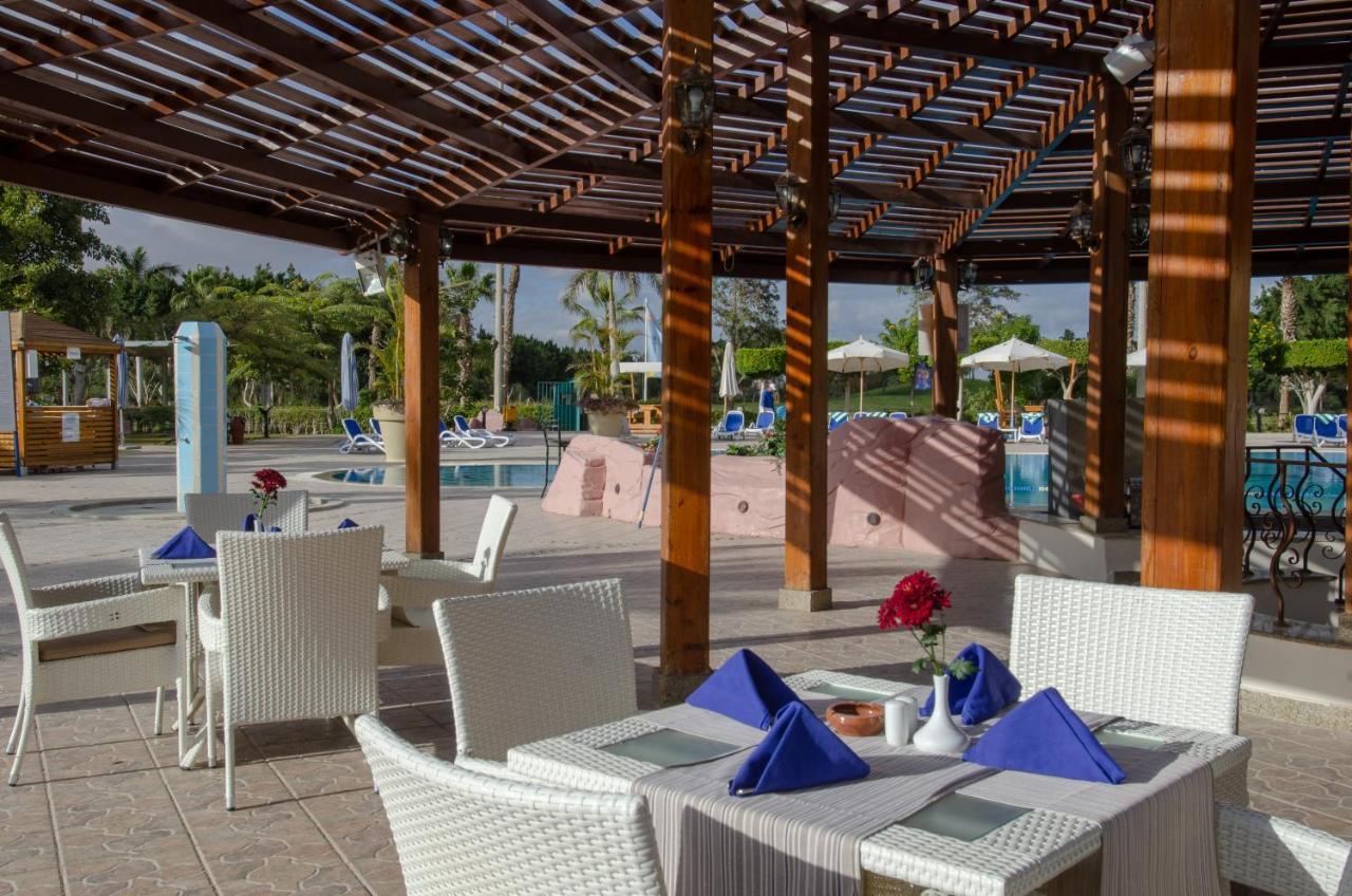 Swiss Inn Pyramids Golf Resort 6th of October City Esterno foto